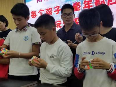 科技啟迪心智 創(chuàng)新點(diǎn)燃夢想--北海市第二實(shí)驗(yàn)學(xué)校第三屆&ldquo;博樂夢工廠&rdquo;科技節(jié)